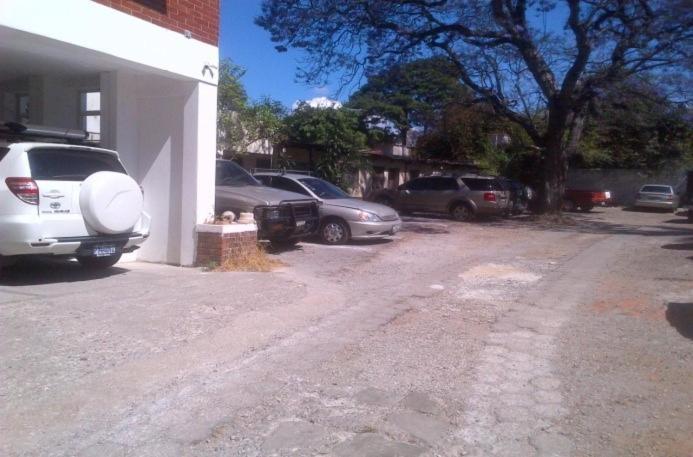 Apartamentos Comodos Cerca Del Aeropuerto Guatemala City ภายนอก รูปภาพ