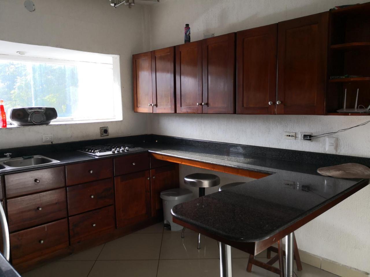 Apartamentos Comodos Cerca Del Aeropuerto Guatemala City ภายนอก รูปภาพ